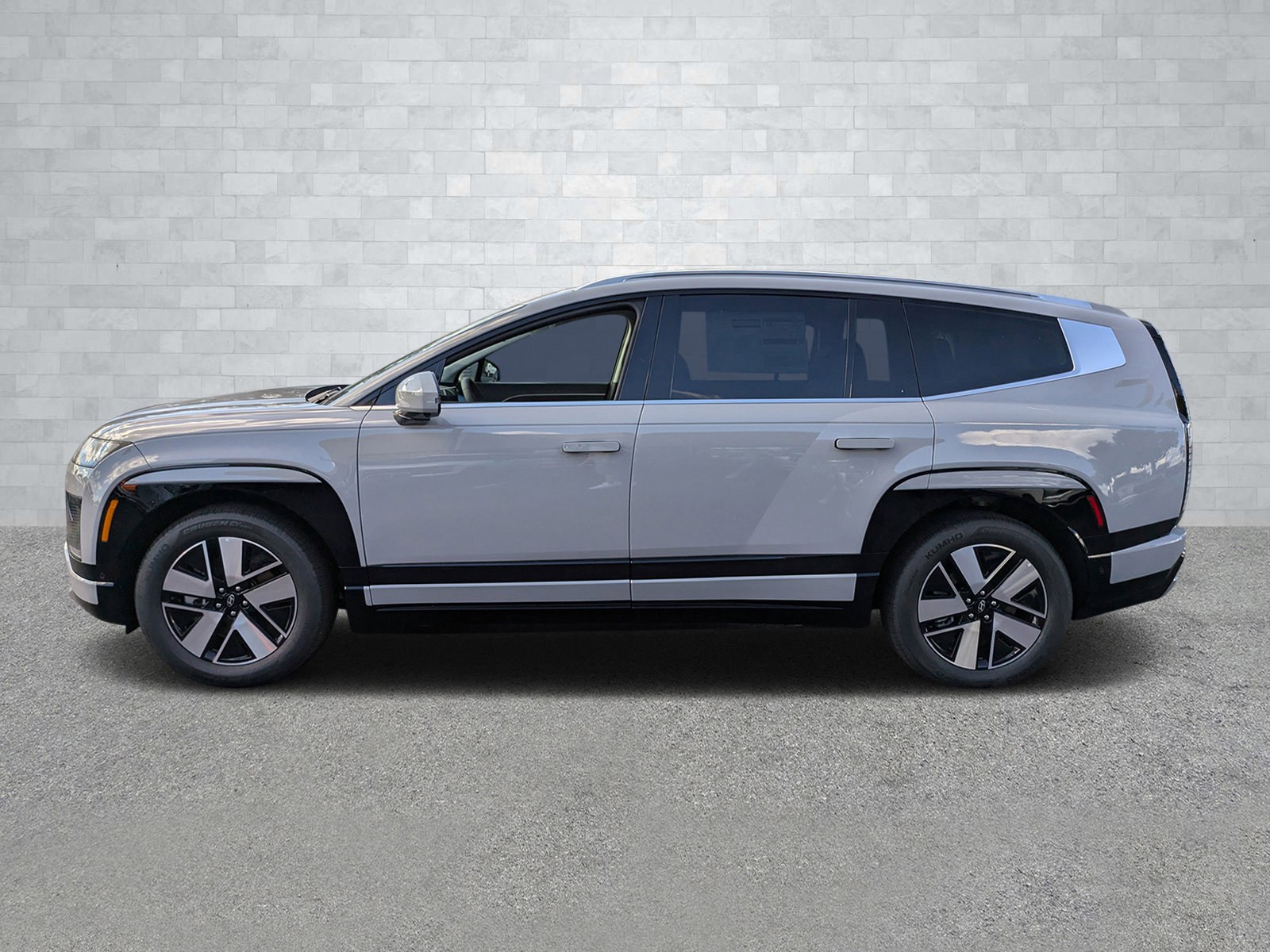 New 2026 Hyundai Ioniq 9 SEL image 8