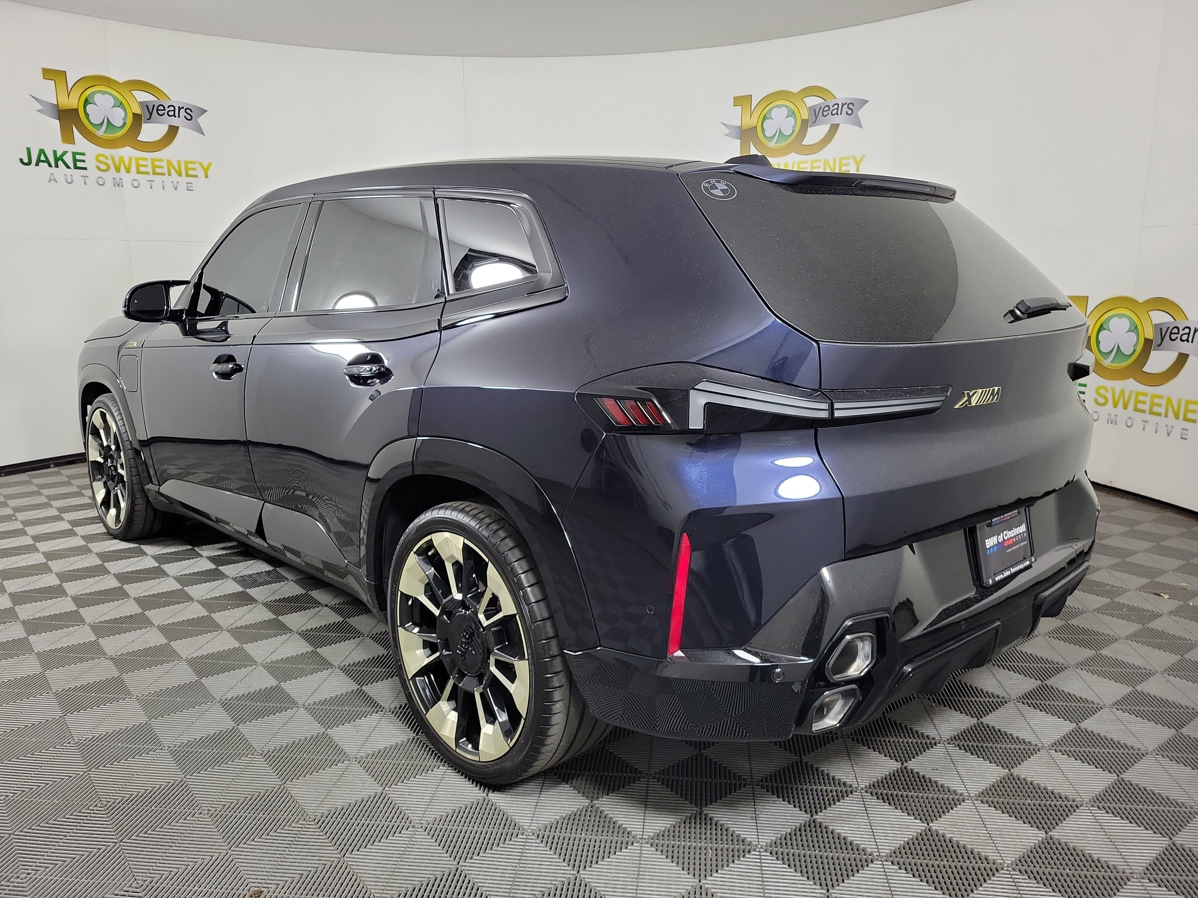 Certified 2023 BMW XM w/ M Driver's Package image 5