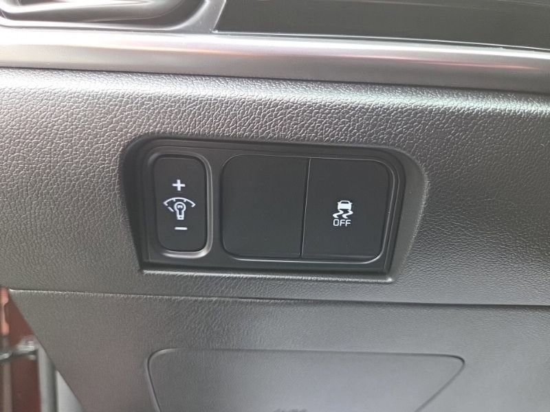 Used 2025 Kia Sorento S image 31