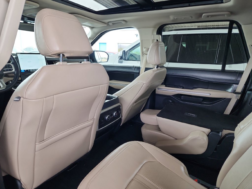 Used 2024 Ford Expedition Limited AWD/4WD image 40