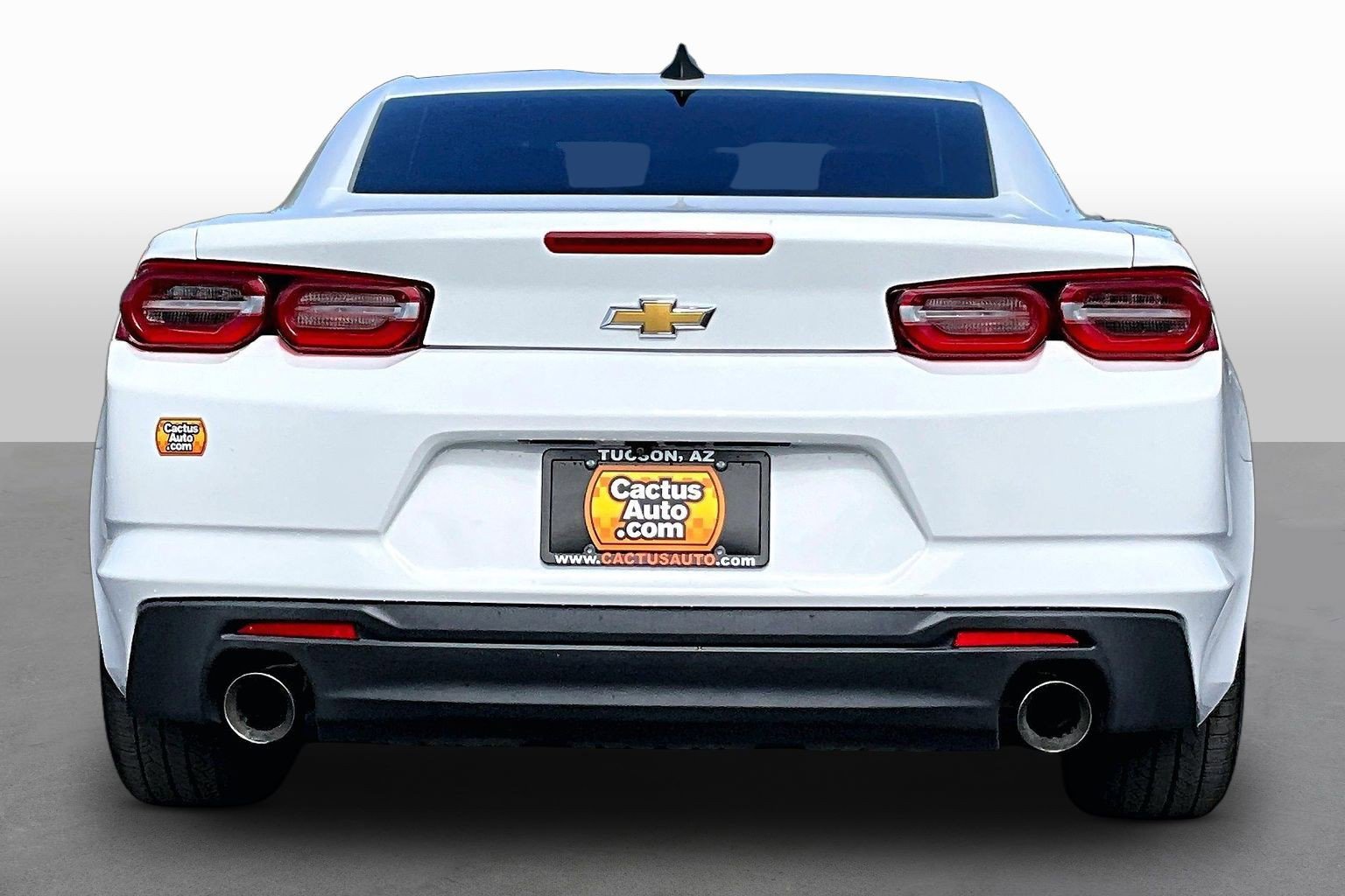 Used 2021 Chevrolet Camaro LT RWD image 4