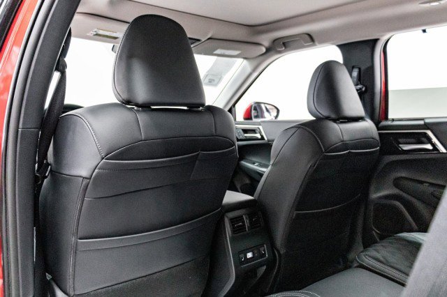 New 2025 Mitsubishi Outlander SEL image 18