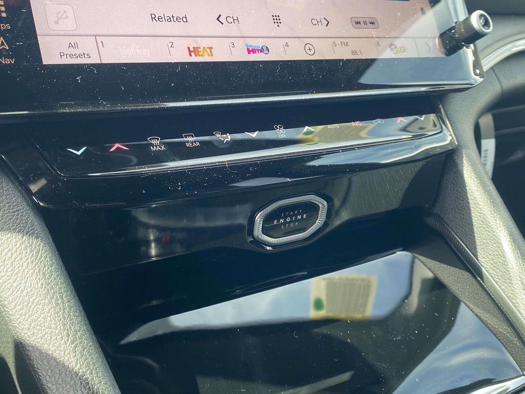 New 2026 Jeep Grand Cherokee Limited w/ Luxury Tech Group II image 48