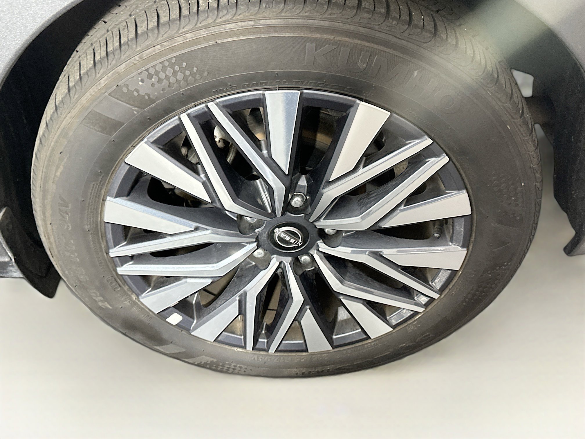 Used 2025 Nissan Altima 2.5 SV image 11