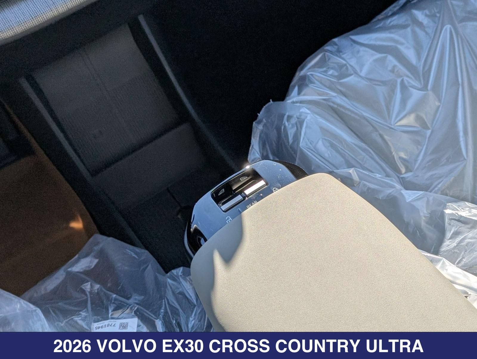 New 2026 Volvo EX30 Cross Country Ultra w/ Protection Package Premier AWD/4WD image 19