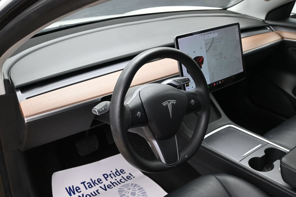 Used 2021 Tesla Model 3 Standard Range Plus RWD image 9