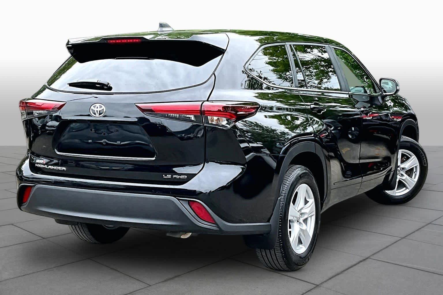 Certified 2025 Toyota Highlander LE AWD/4WD image 13