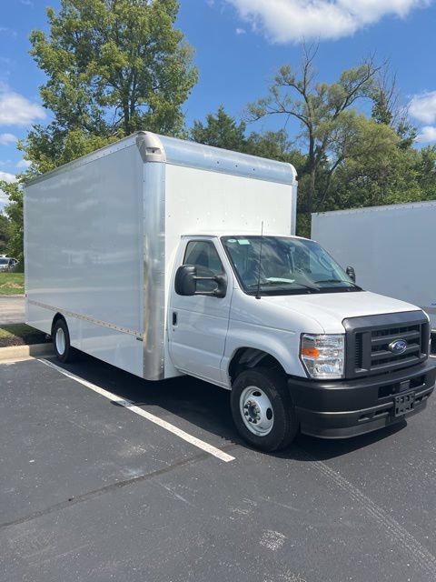 New 2025 Ford E-450 and Econoline 450 Super Duty w/ Driver's Safety Package