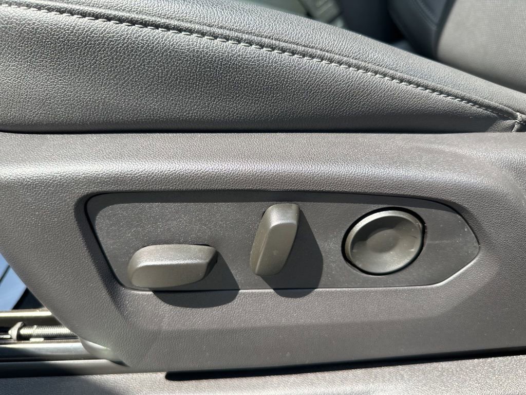 Used 2024 Chevrolet Silverado 2500 LTZ w/ LTZ Plus Package image 16