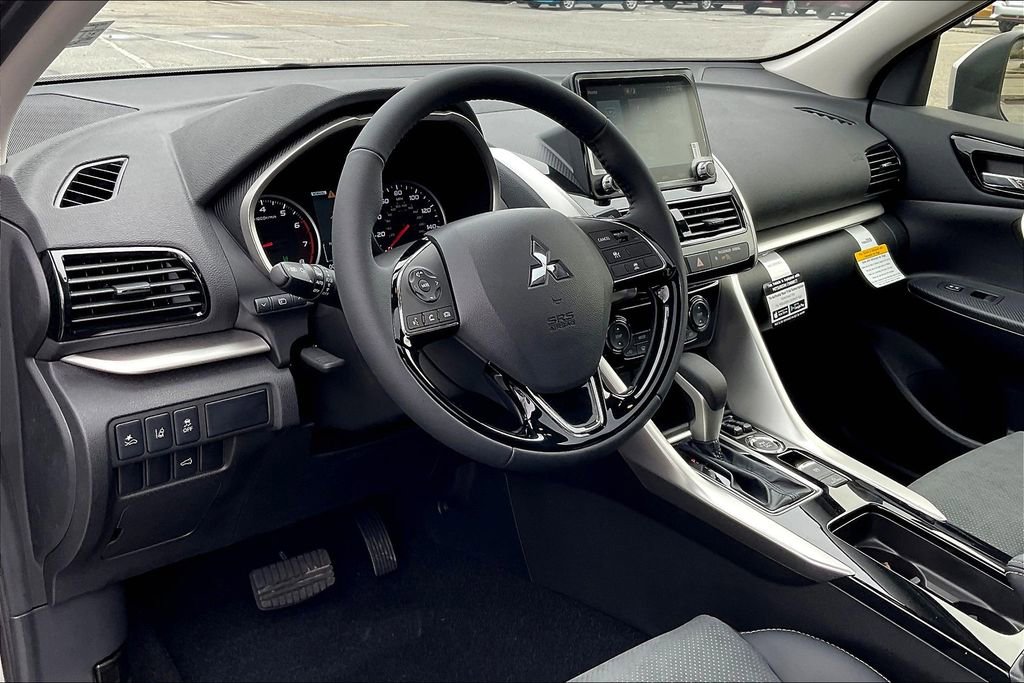 New 2025 Mitsubishi Eclipse Cross SE image 6