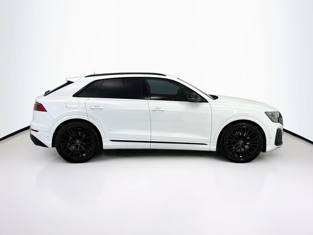 Certified 2025 Audi SQ8 Prestige AWD/4WD image 4