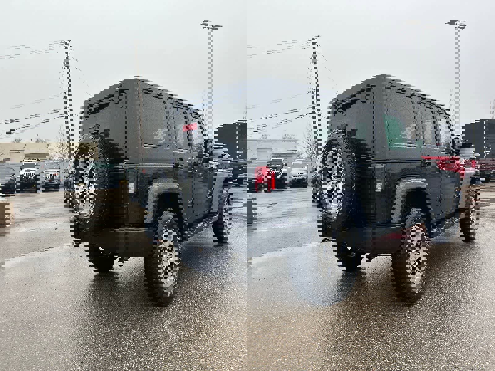 Certified 2017 Jeep Wrangler Unlimited Sahara w/ Connectivity Group image 19