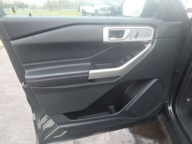Used 2023 Ford Explorer XLT w/ Equipment Group 202A image 24