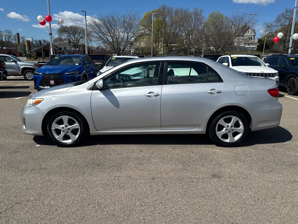 Used 2012 Toyota Corolla LE w/ Premium Pkg FWD image 4