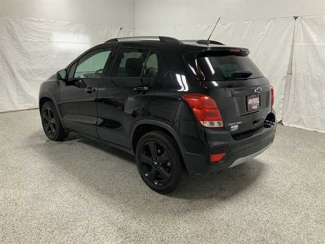 Used 2019 Chevrolet Trax Premier w/ Midnight Edition AWD/4WD image 7