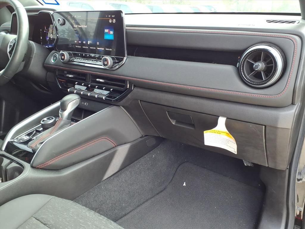 Used 2023 Chevrolet Colorado Z71 w/ Z71 Convenience Package 2 image 8