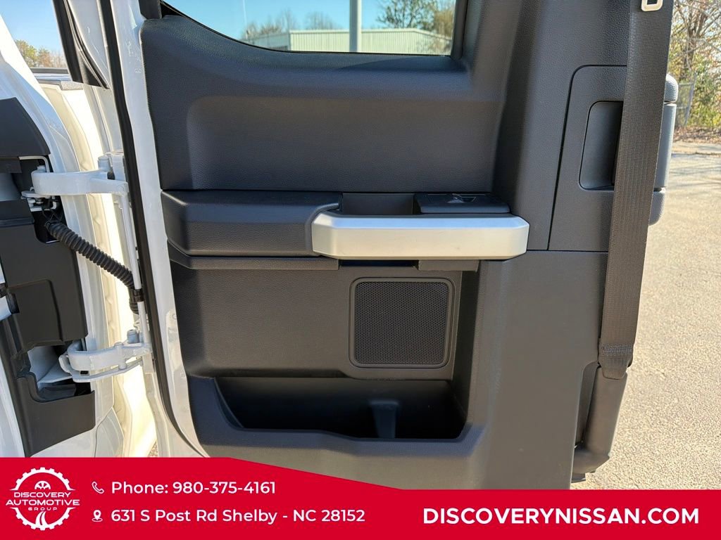 Used 2017 Ford F250 Lariat w/ Chrome Package image 31