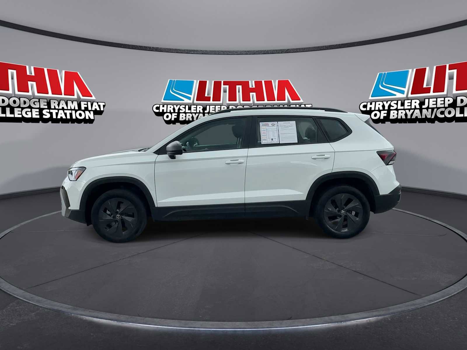 Used 2025 Volkswagen Taos S FWD image 5