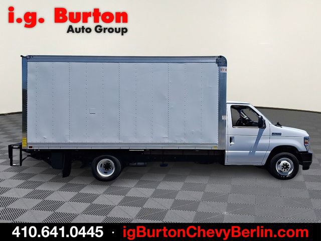 Used 2023 Ford E-350 and Econoline 350 Super Duty w/ Power Windows & Locks Group RWD image 7