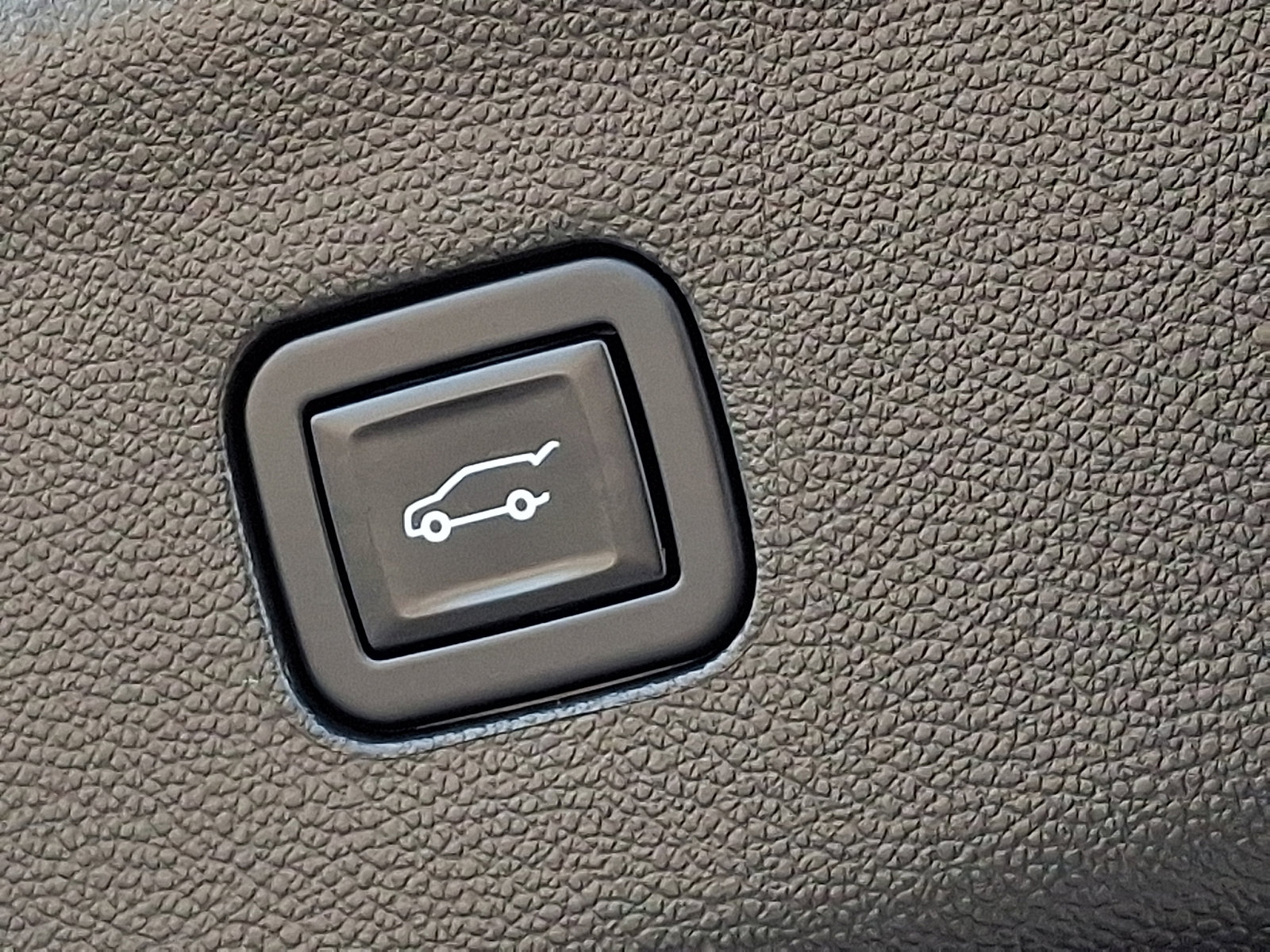 Certified 2023 Buick Enclave Premium w/ Experience Buick Package image 33