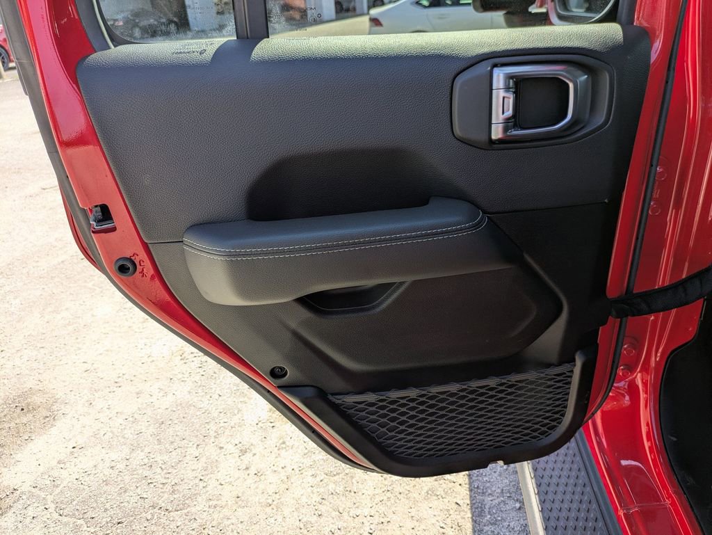 Used 2023 Jeep Gladiator Overland image 26