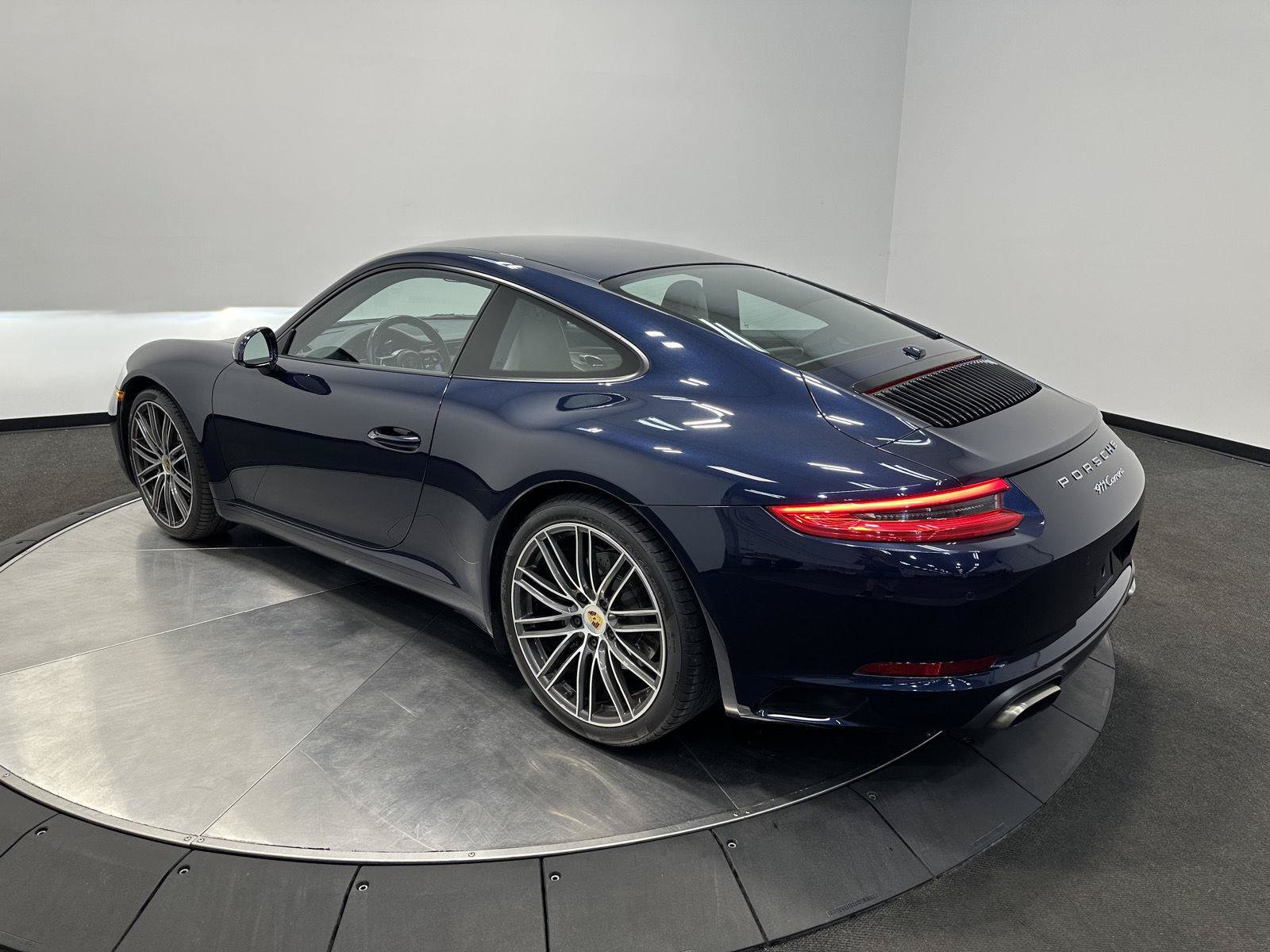 Certified 2018 Porsche 911 Carrera RWD image 3