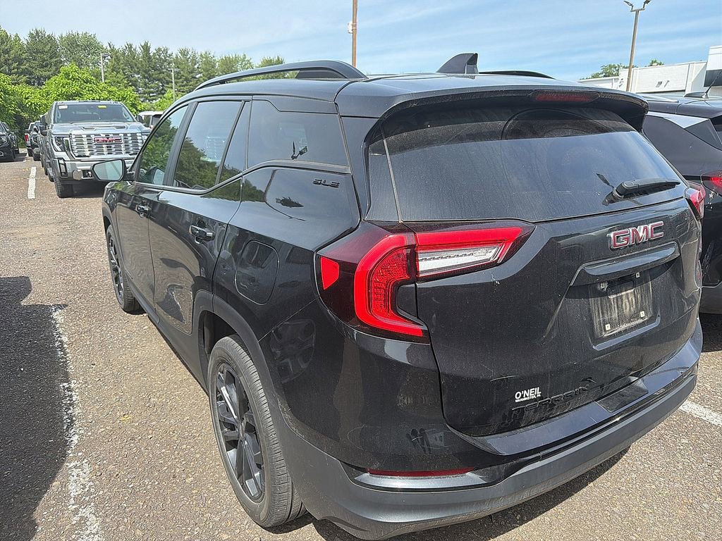 Used 2022 GMC Terrain SLE w/ Driver Convenience Package FWD image 3