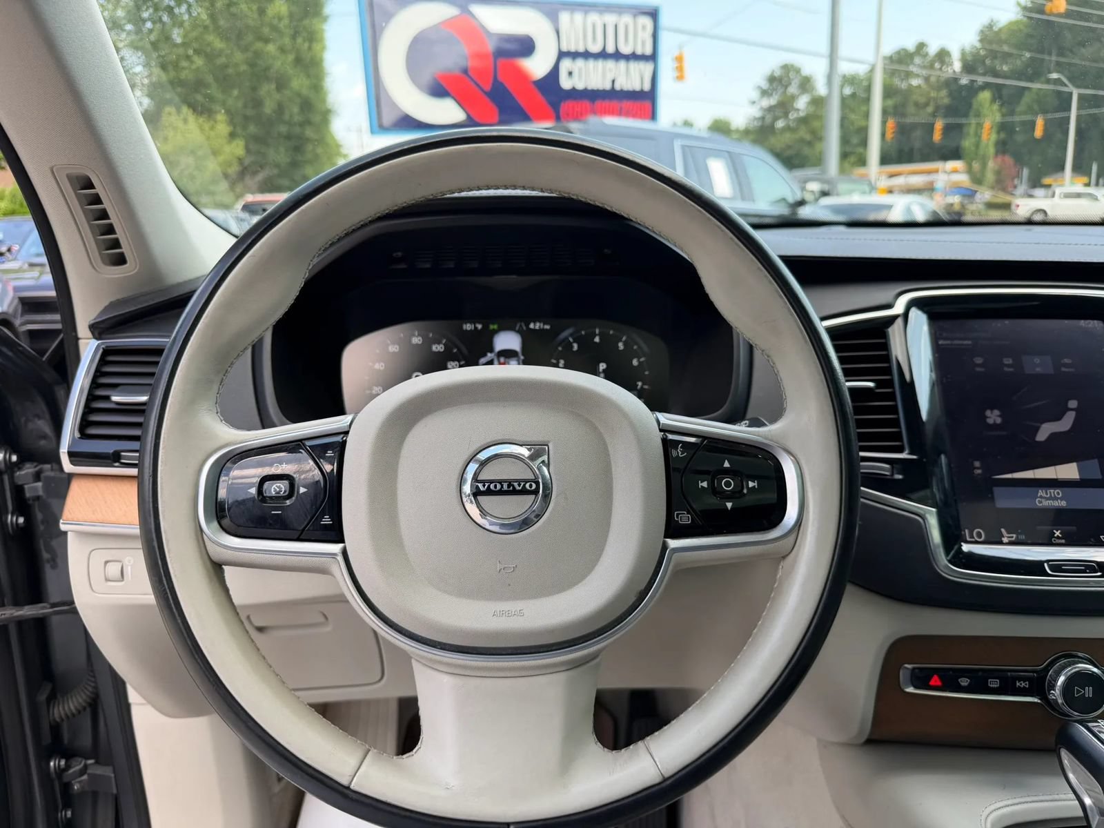 Used 2016 Volvo XC90 T6 Inscription w/ Vision Package AWD/4WD image 13
