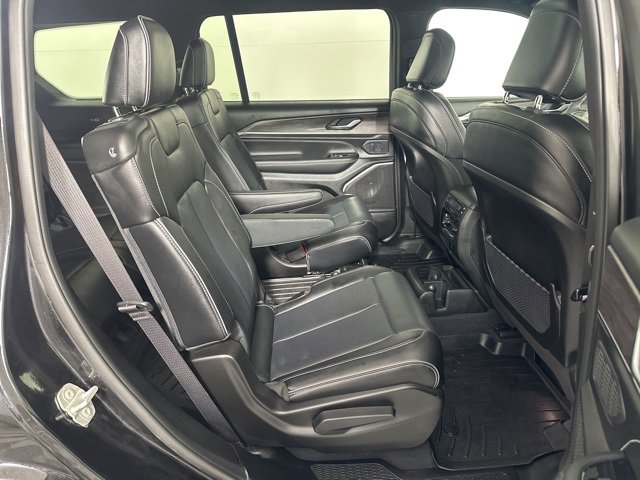 Used 2024 Jeep Grand Cherokee L Overland image 18