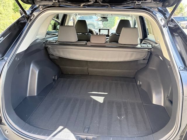 Used 2025 Toyota RAV4 XLE FWD image 28