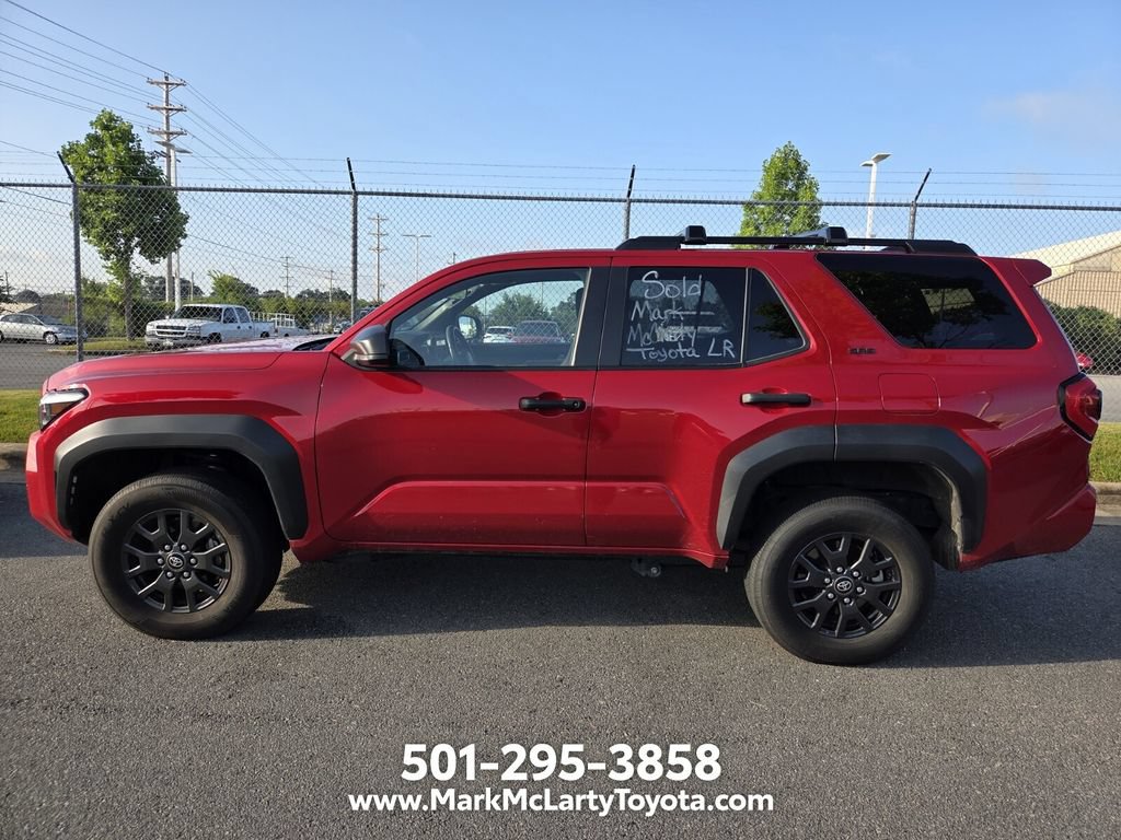 Used 2025 Toyota 4Runner SR5 AWD/4WD image 9