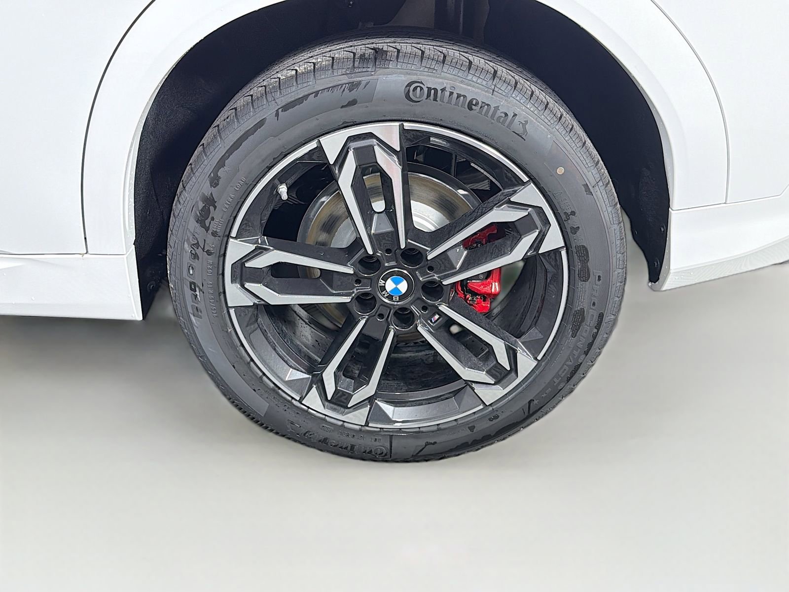 New 2026 BMW X2 xDrive28i AWD/4WD image 34