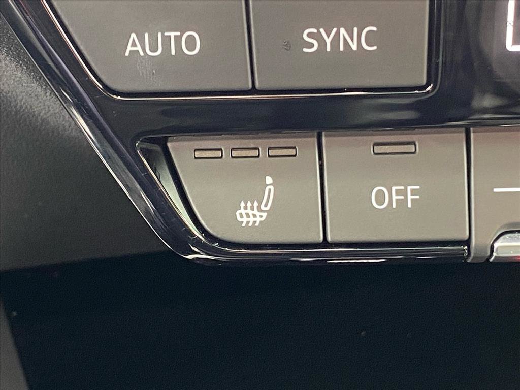 Used 2023 Audi Q4 e-tron Premium Plus w/ Premium Plus image 16