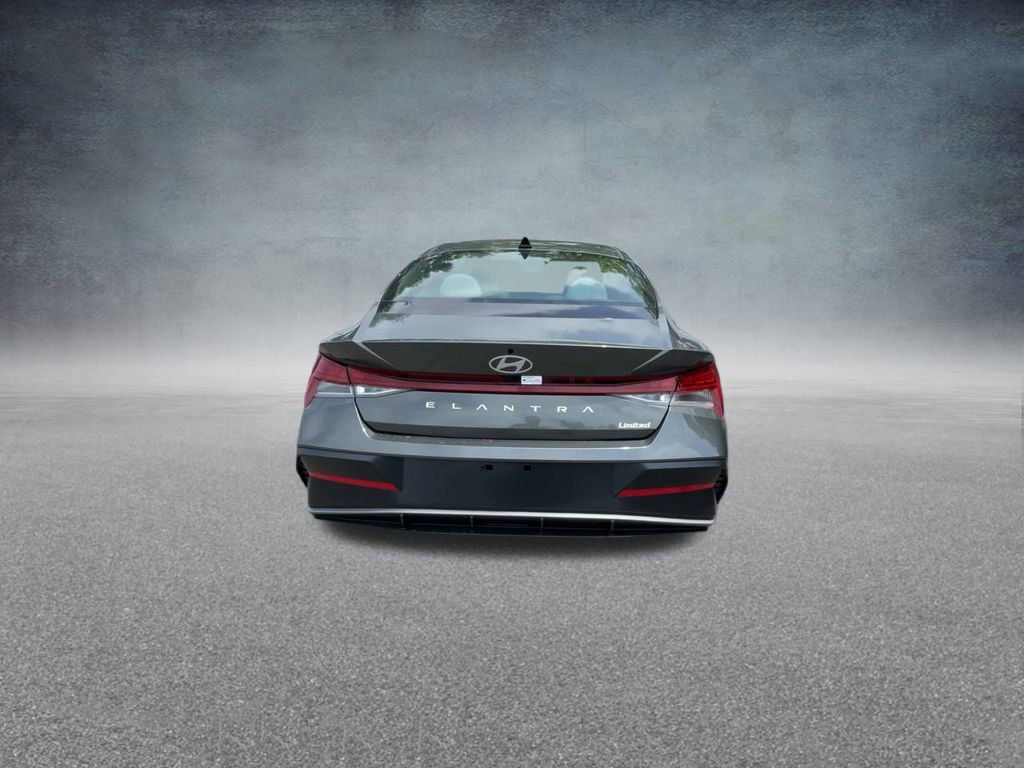 New 2025 Hyundai Elantra Limited image 19