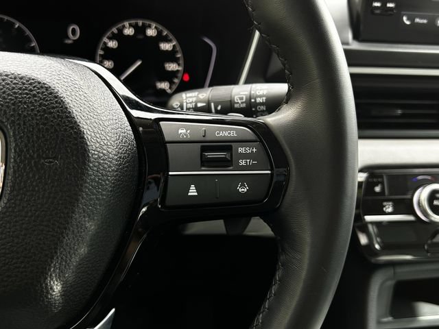 Used 2025 Honda Pilot EX-L image 16