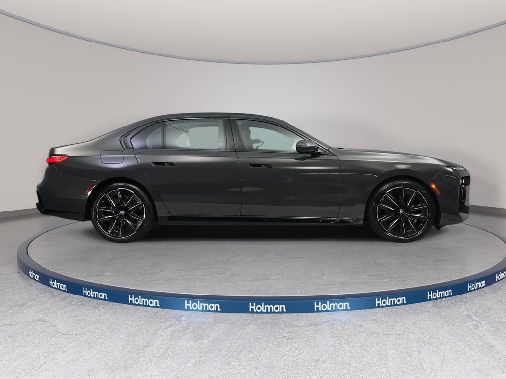 New 2026 BMW 760i xDrive w/ Executive Package image 4