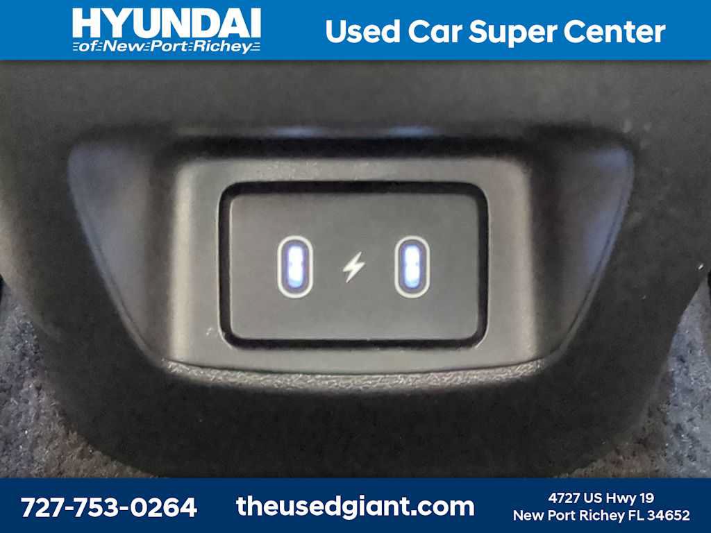 Certified 2025 Hyundai Elantra Sport FWD image 14