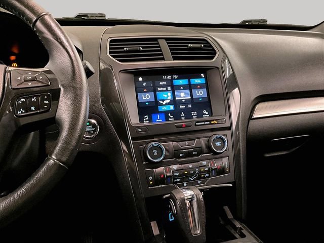 Used 2018 Ford Explorer XLT w/ Equipment Group 202A AWD/4WD image 7