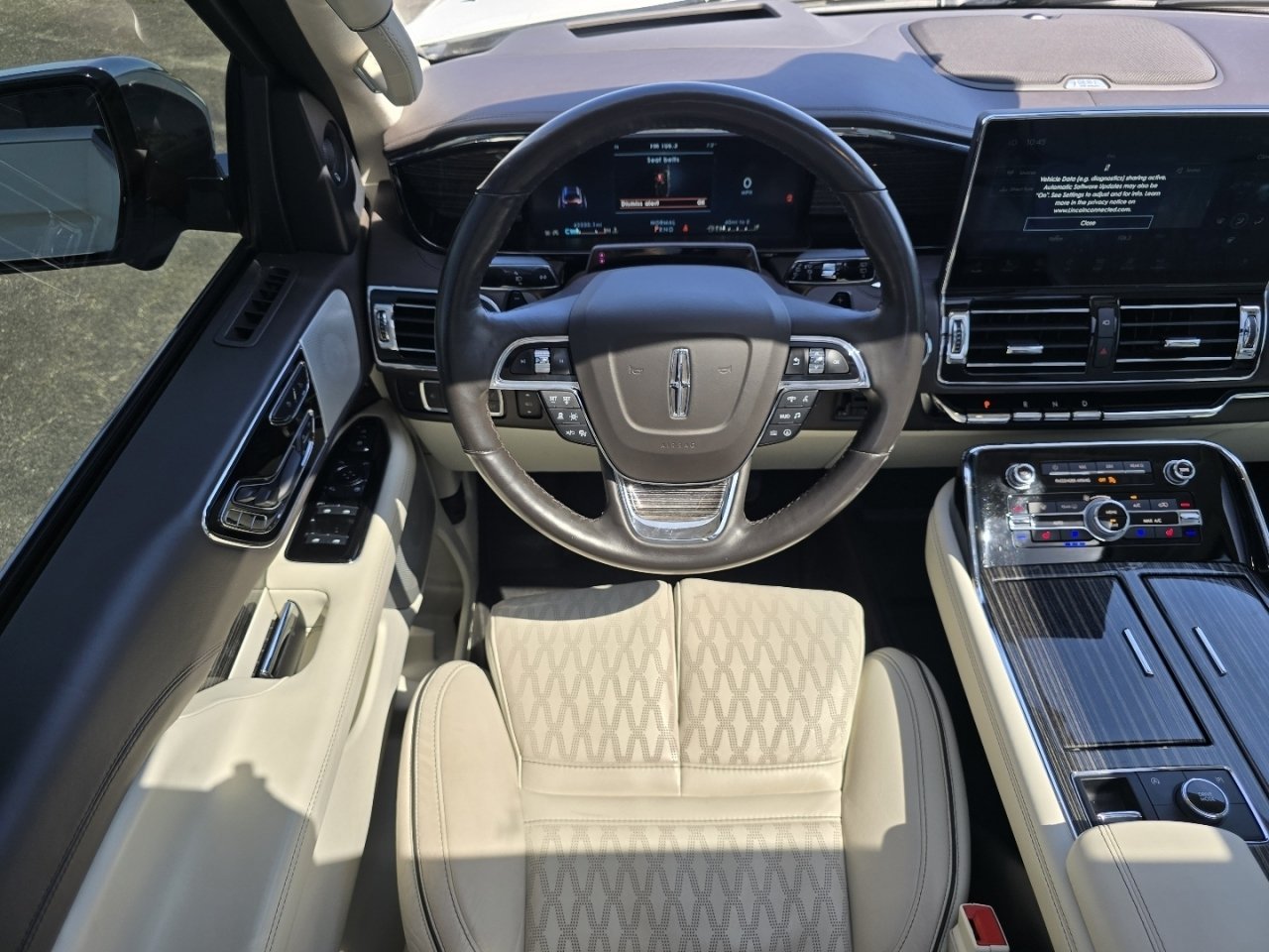 Used 2023 Lincoln Navigator Black Label AWD/4WD image 28