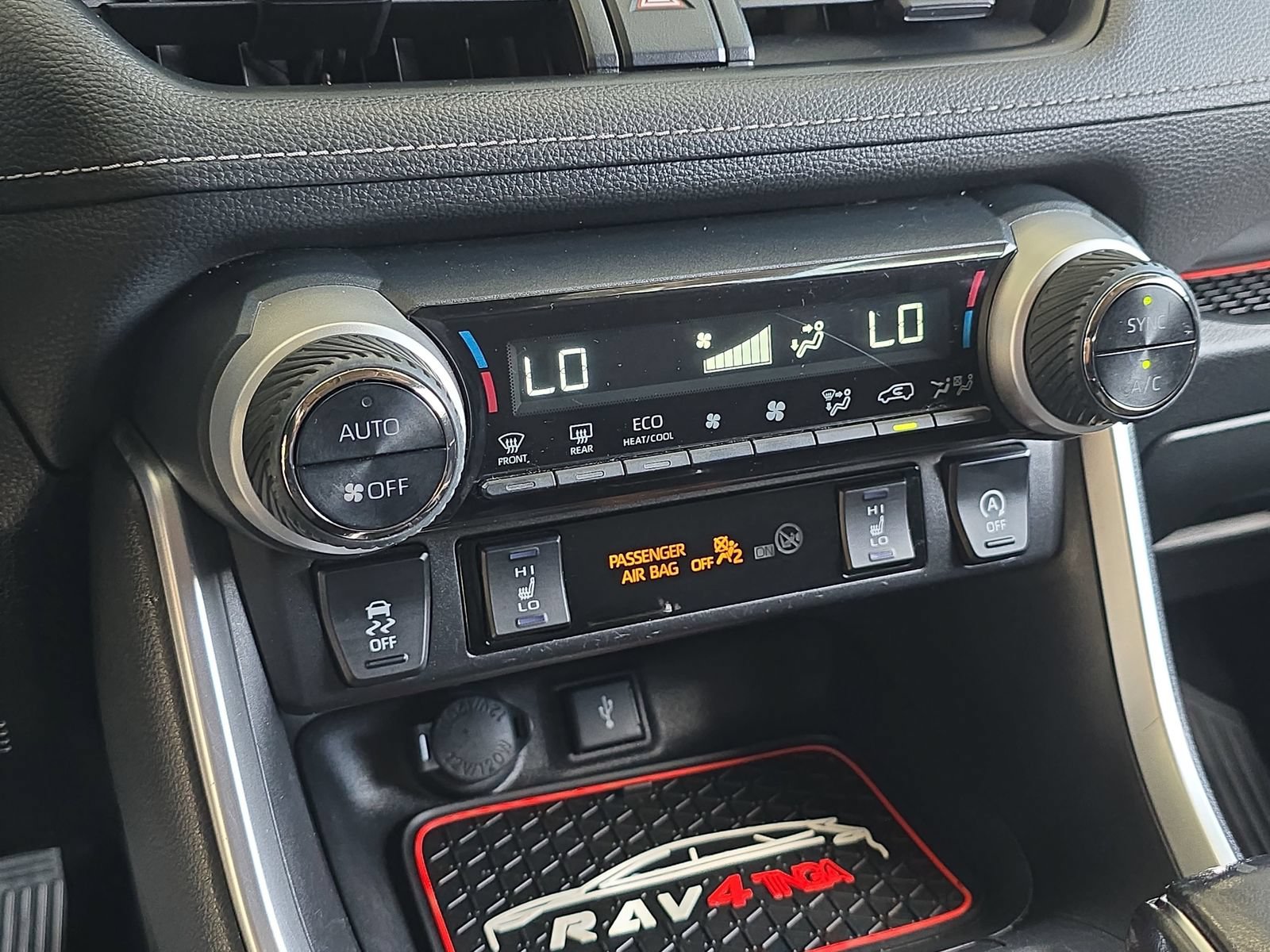 Used 2021 Toyota RAV4 XLE w/ Convenience Package AWD/4WD image 25