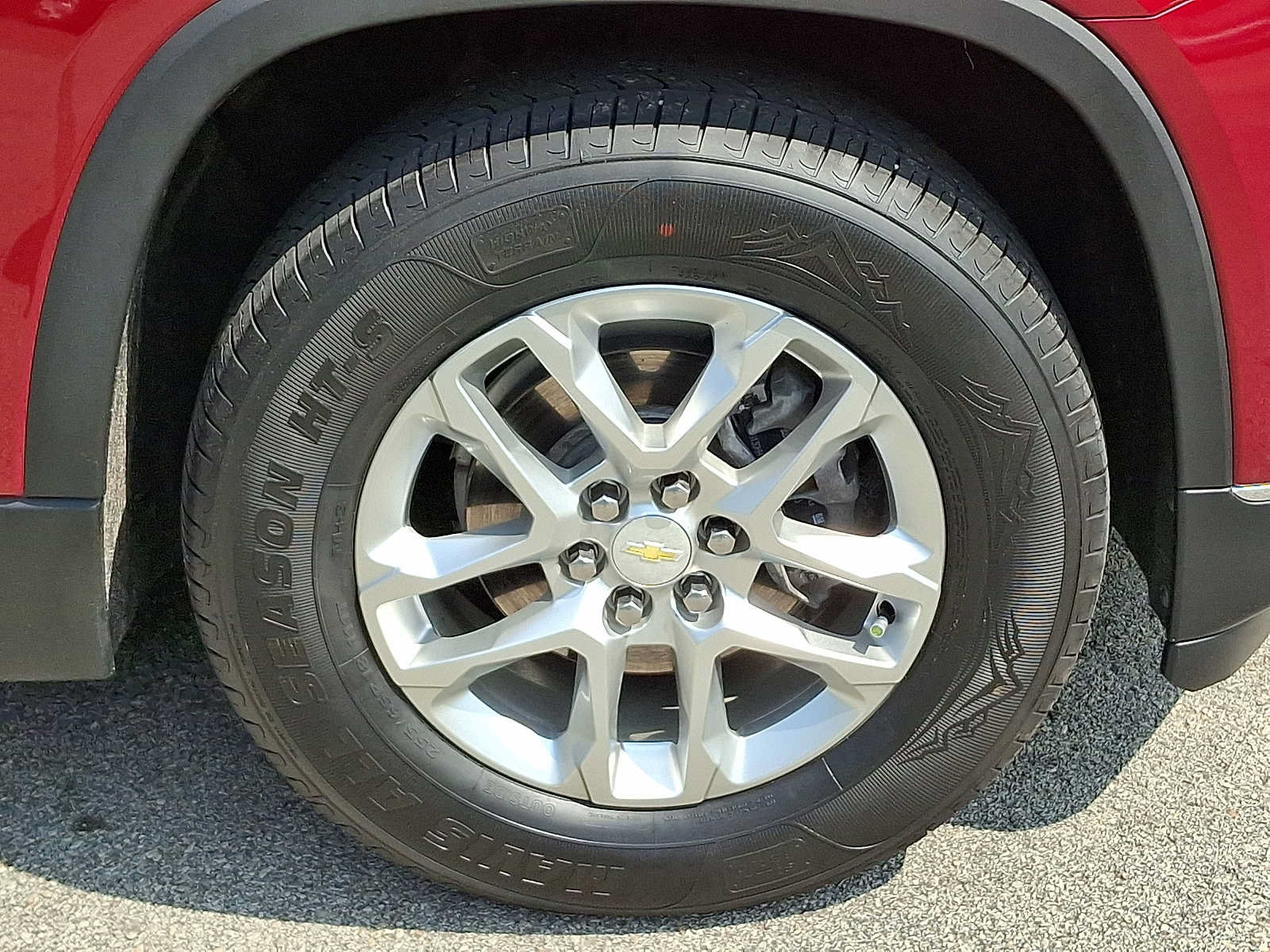 Used 2021 Chevrolet Traverse LT FWD image 8