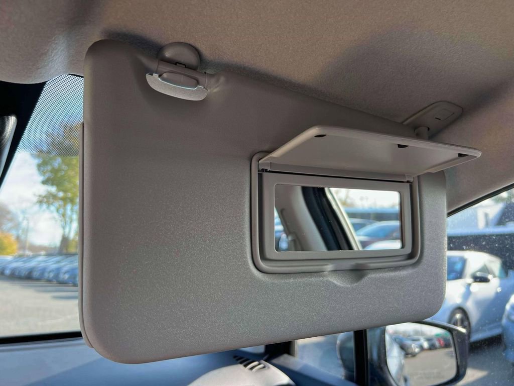 Used 2025 Nissan Versa S image 32