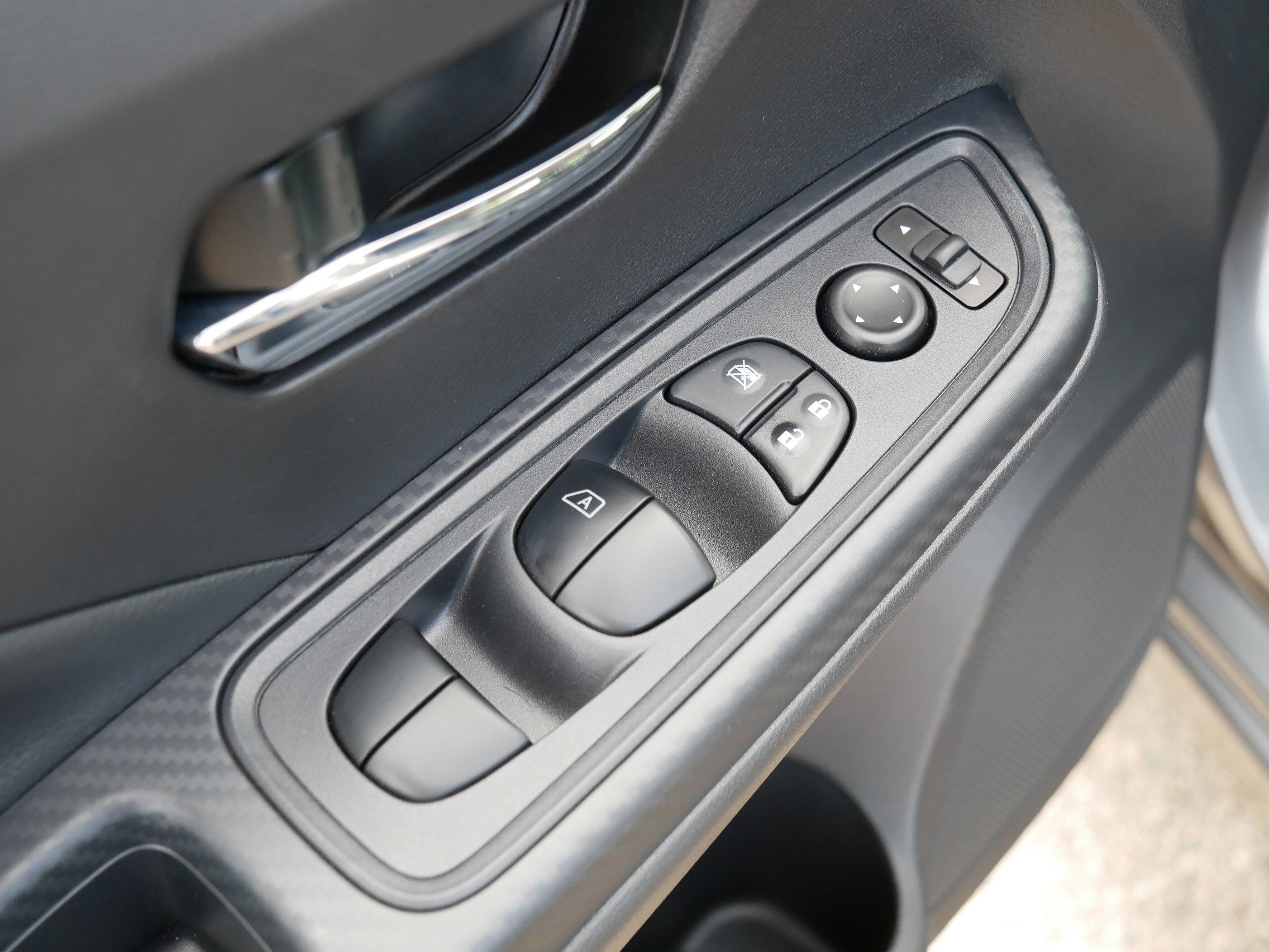 Certified 2025 Nissan Versa SV w/ Trunk Package FWD image 19