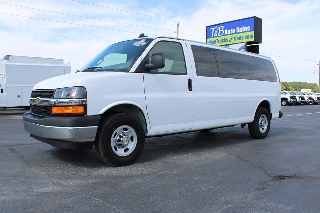 Used 2024 Chevrolet Express 3500 LT w/ LT Preferred Equipment Group image 2