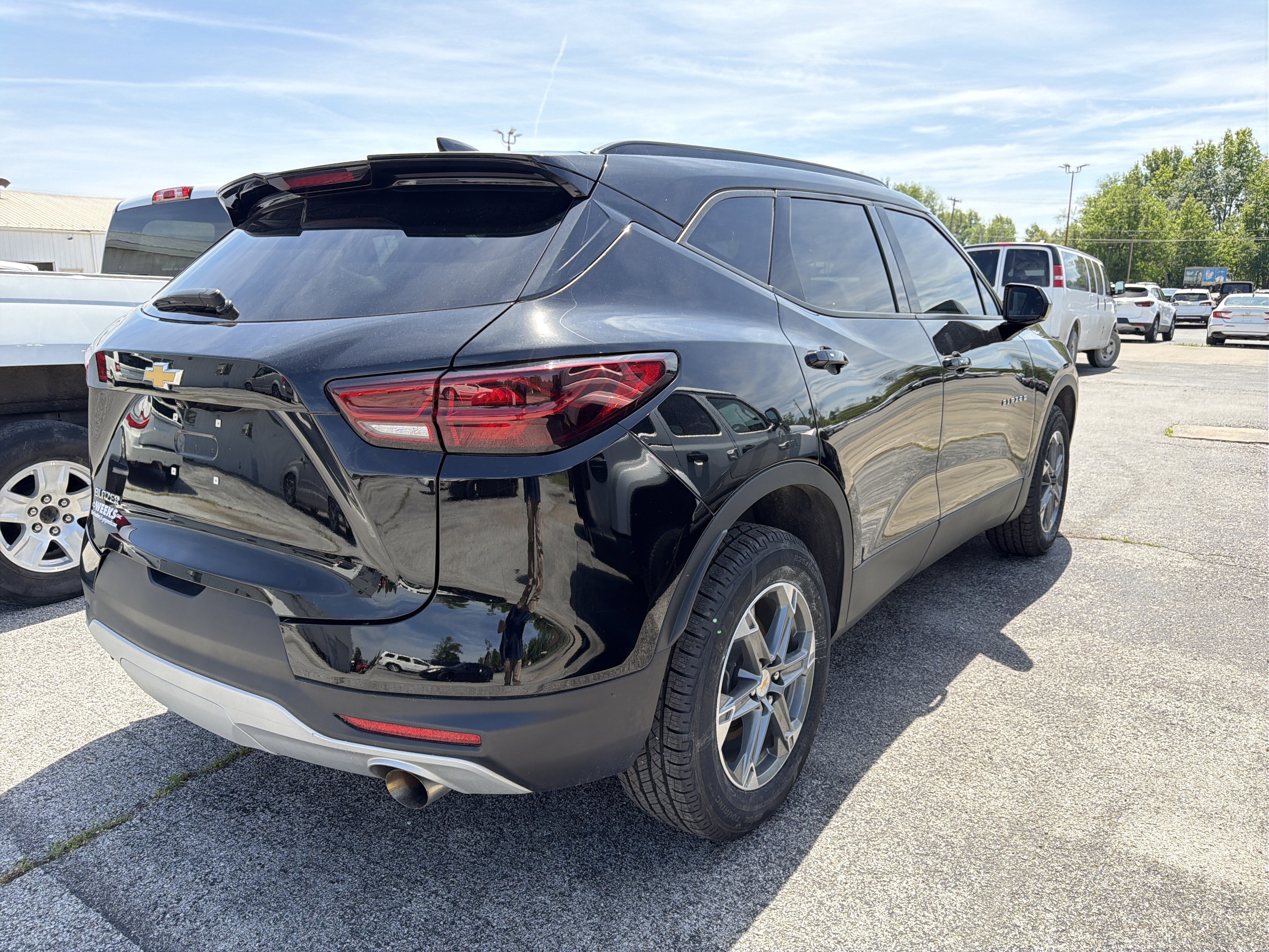 Used 2024 Chevrolet Blazer LT w/ Convenience Package FWD image 2