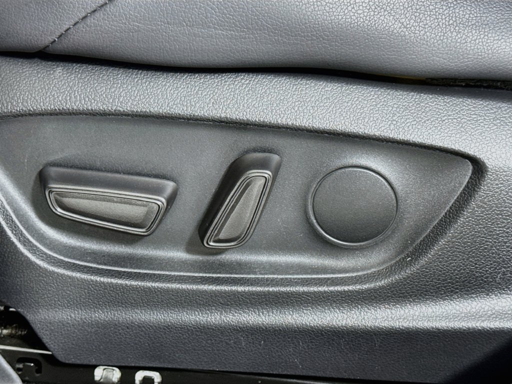 Used 2024 Toyota Corolla XSE FWD image 18