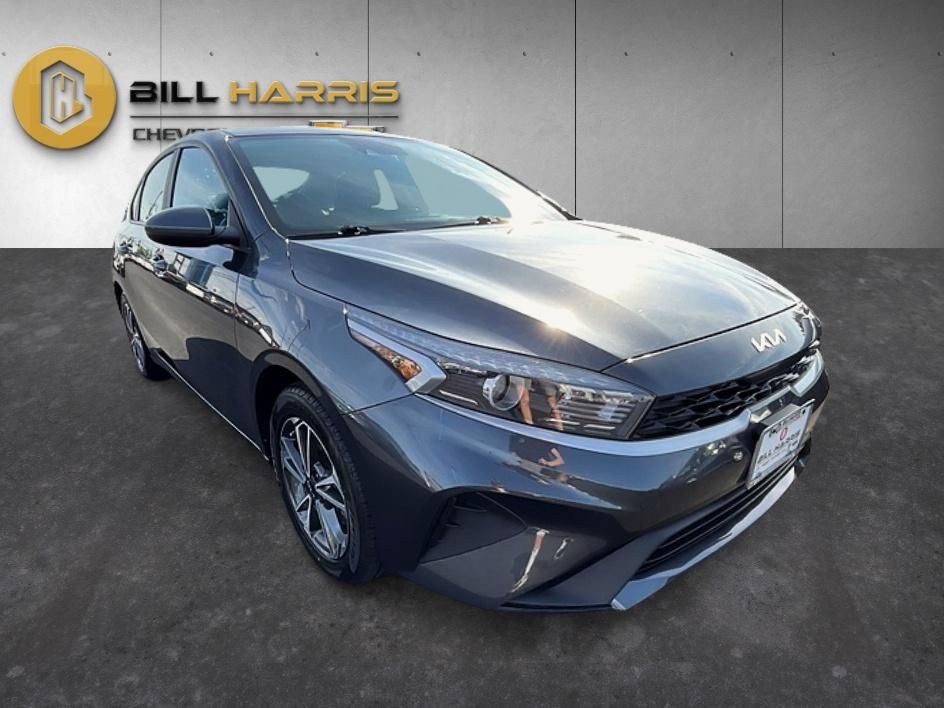 Used 2023 Kia Forte LXS FWD image 9