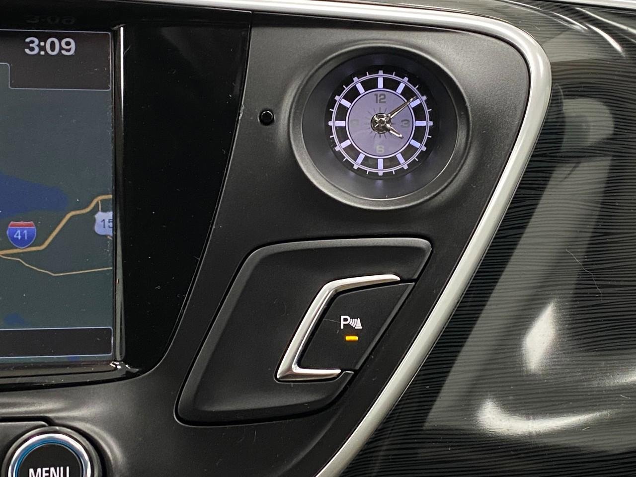 Used 2017 Buick Envision Essence image 25