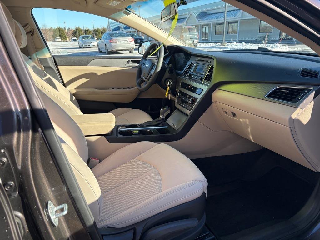 Used 2015 Hyundai Sonata SE FWD image 7