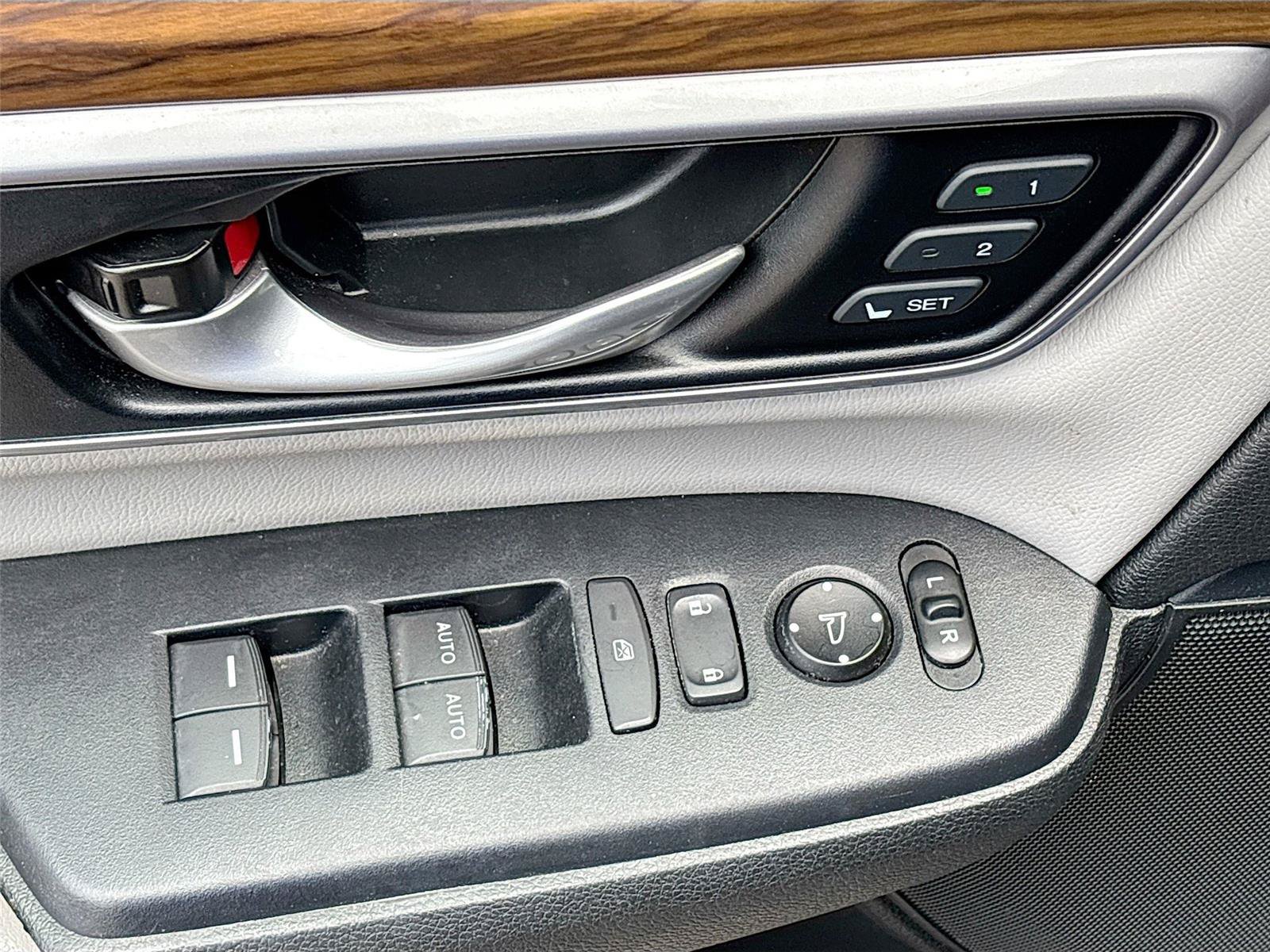 Used 2019 Honda CR-V Touring image 19